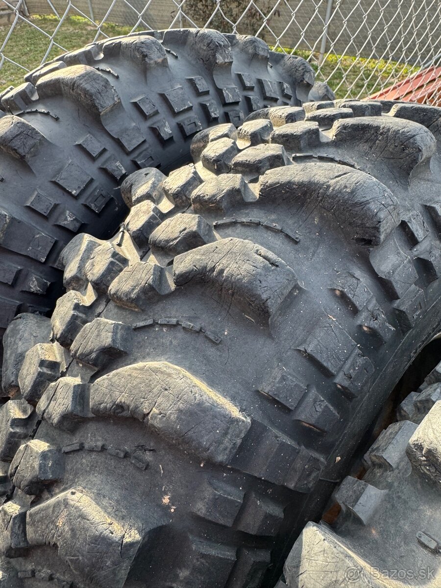 Silverstone 35x11,5 r15 - 4