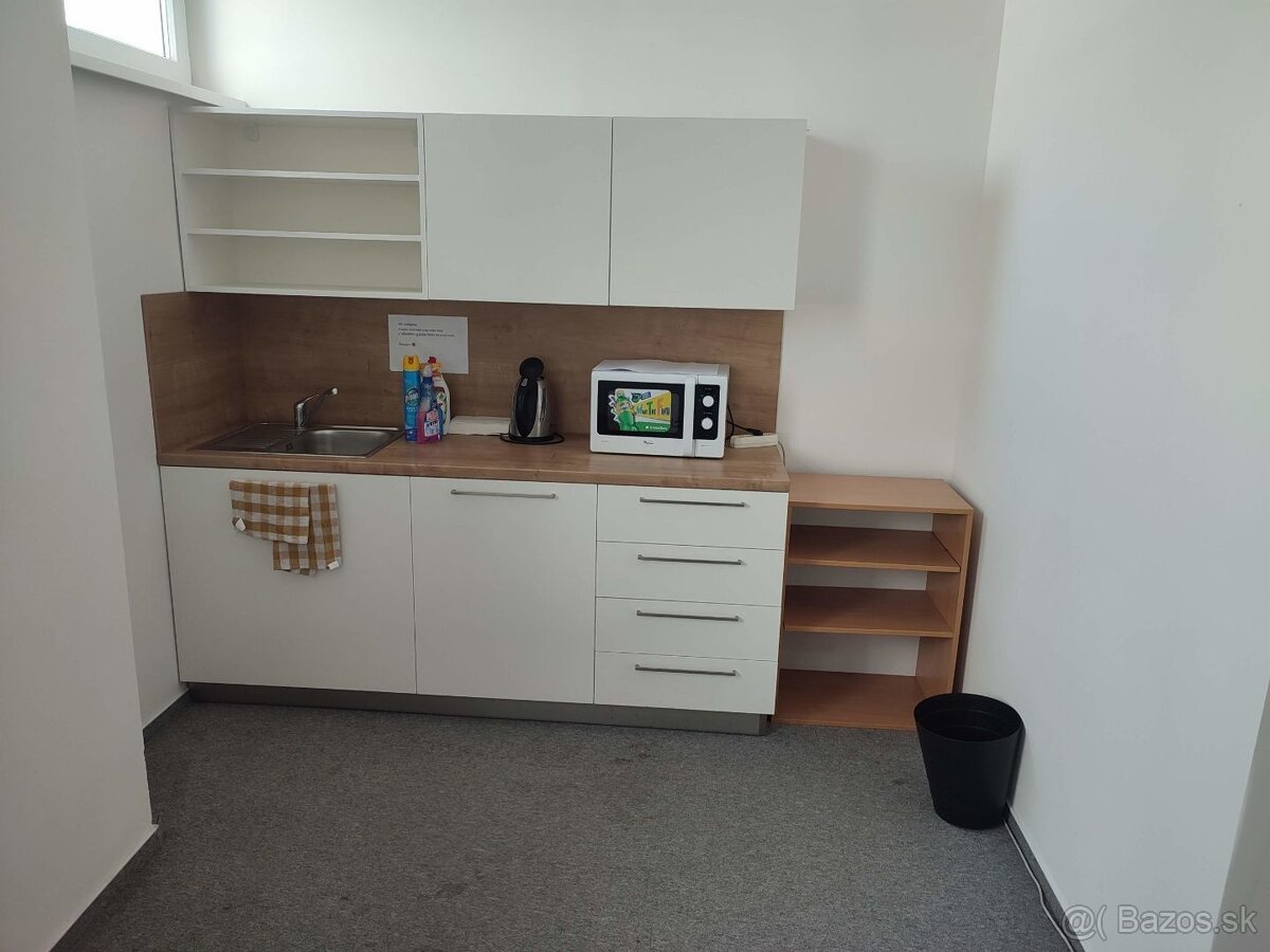 Kancelárske a skladové priestory na Vajnorskej ulici na pren - 4