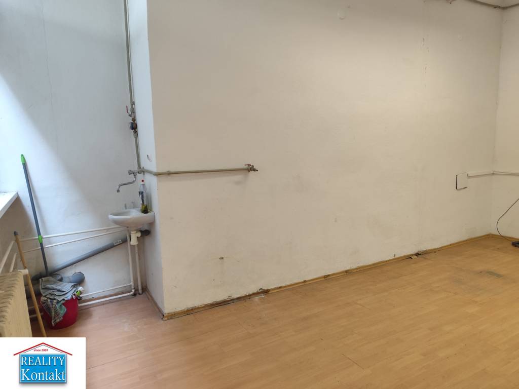 Na prenájom skladové priestory - Nové Zámky - 4