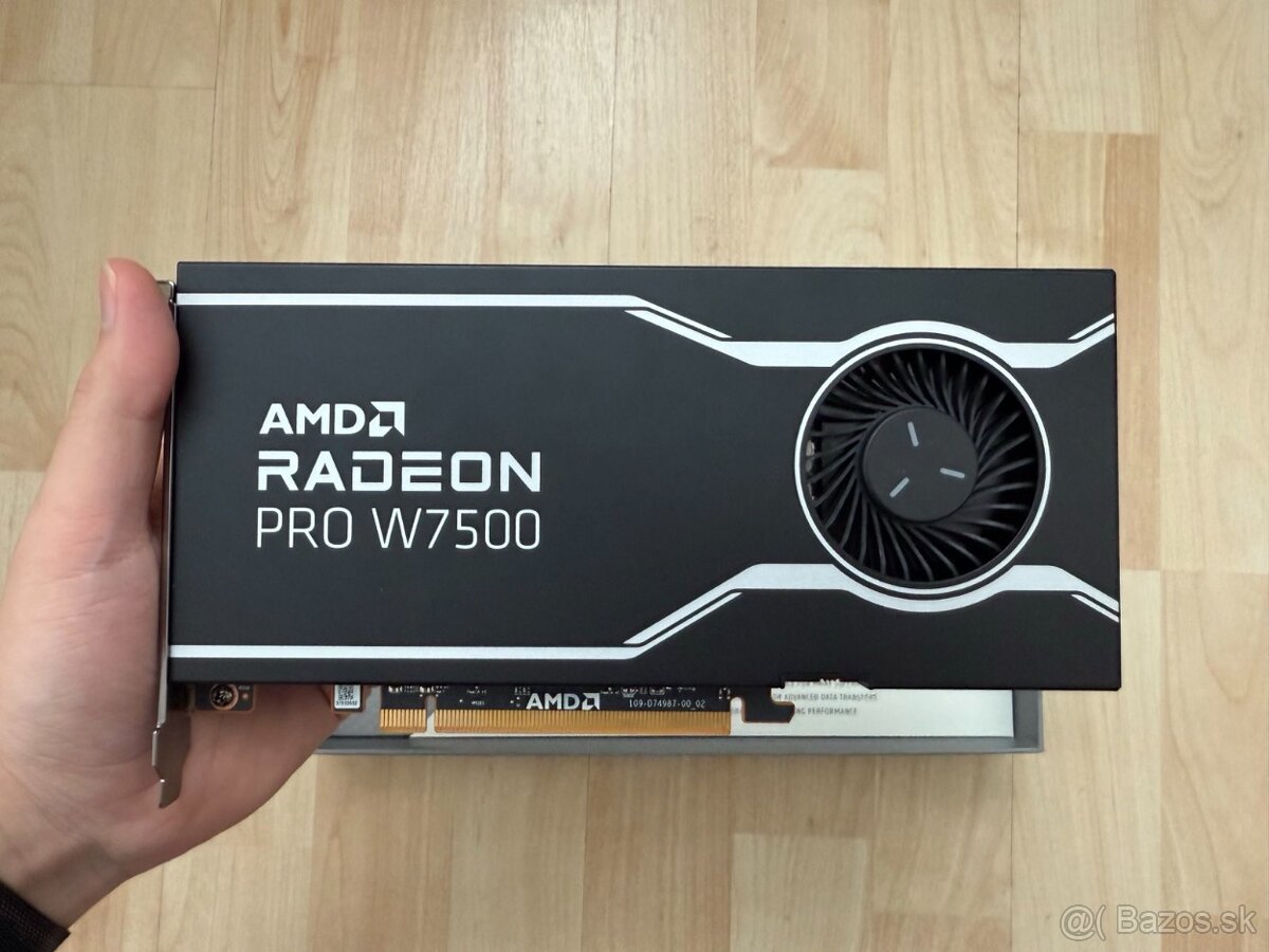 AMD Radeon PRO W7500 8 GB - 4