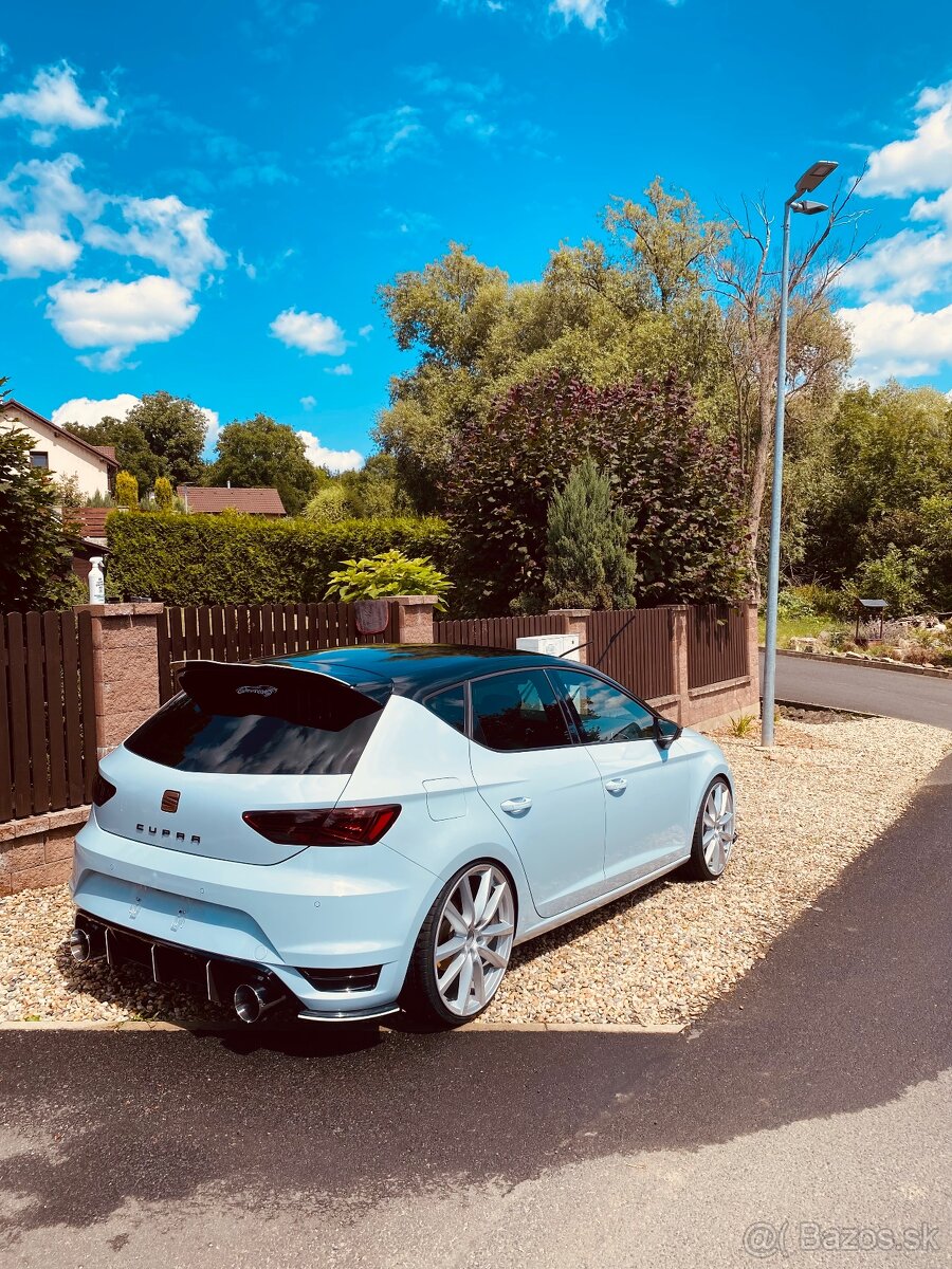 Seat Leon 2020 / Hatchback / FullLed / R20 / Cupra - 4