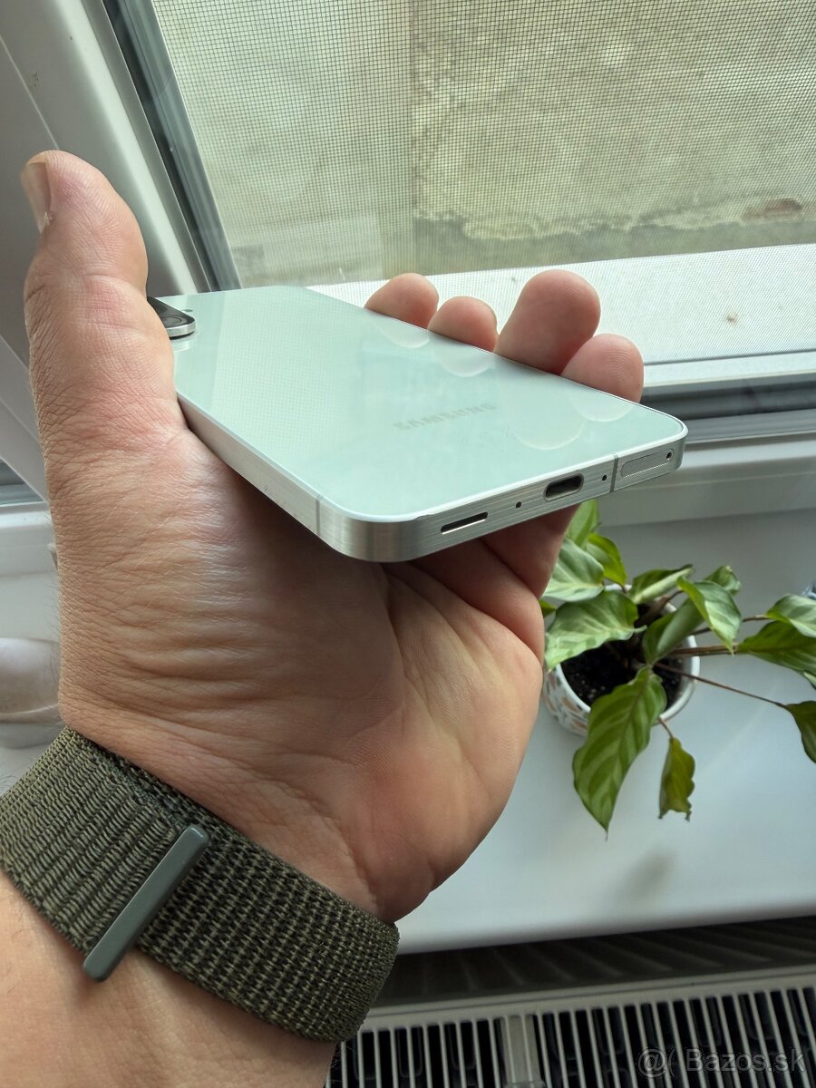 Samsung a56 Olive - 4