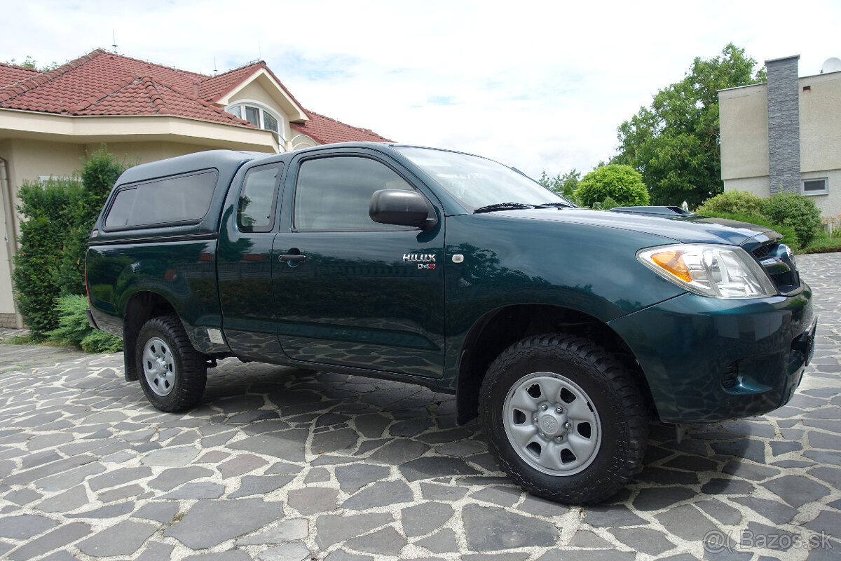 Toyota Hilux XC 2.5 D-4D Sol 4x4, 88kW, M5, 2d.