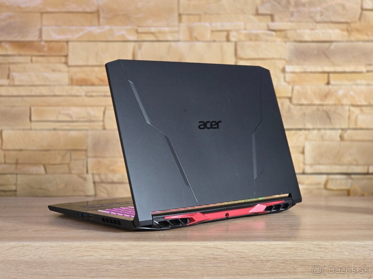 Acer Nitro 17" QHD/ i7 / RTX 3070 8GB/ 16GB DDR4/ 1TB SSD - 4