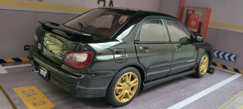 Predam model Subaru Impreza WRX STI 1:18 AutoArt - 4