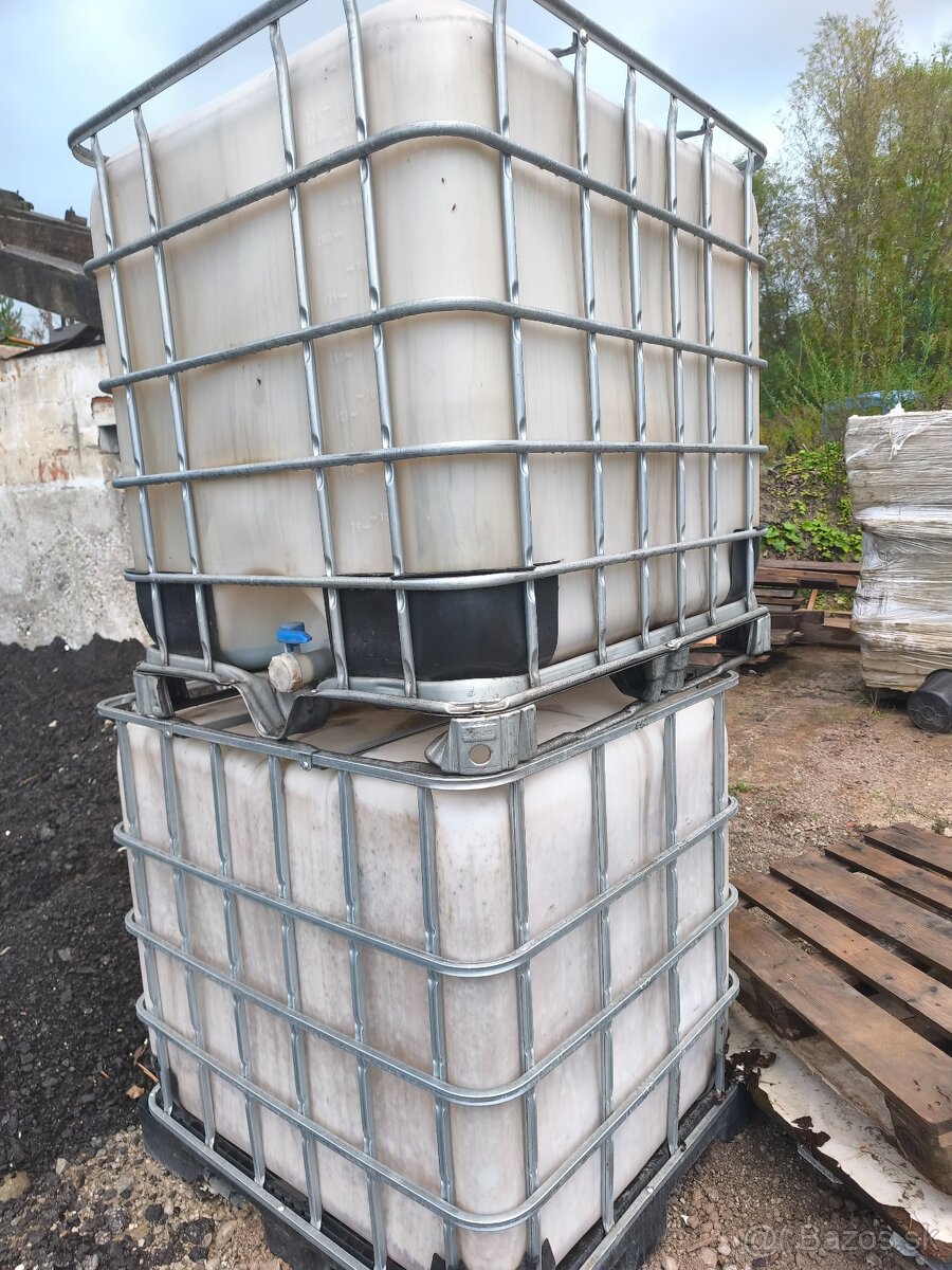 Predám ibc kontajner 1000l plastová nádrž - 4