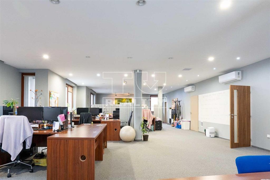 Polyfunkčný objekt na prenájom - 4