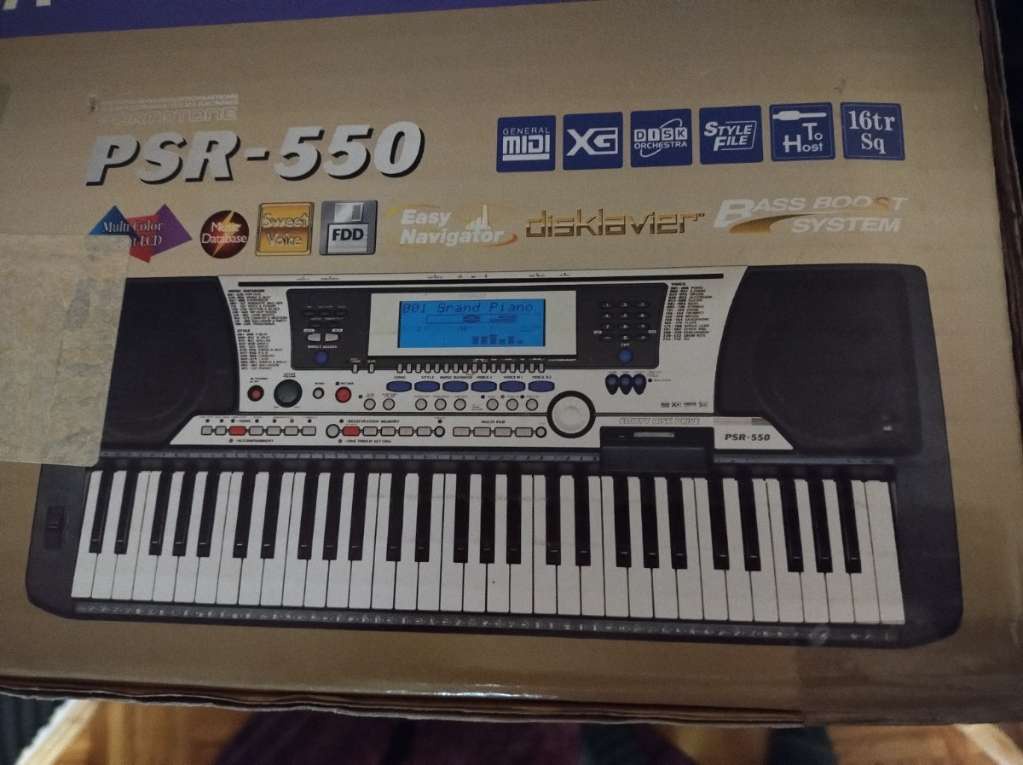 klávesy Yamaha PSR-550 - 4
