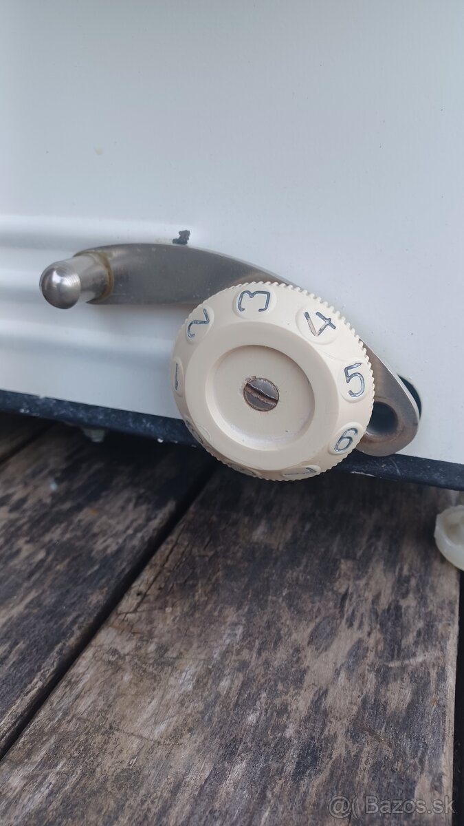 Retro nemocničná váha - 4