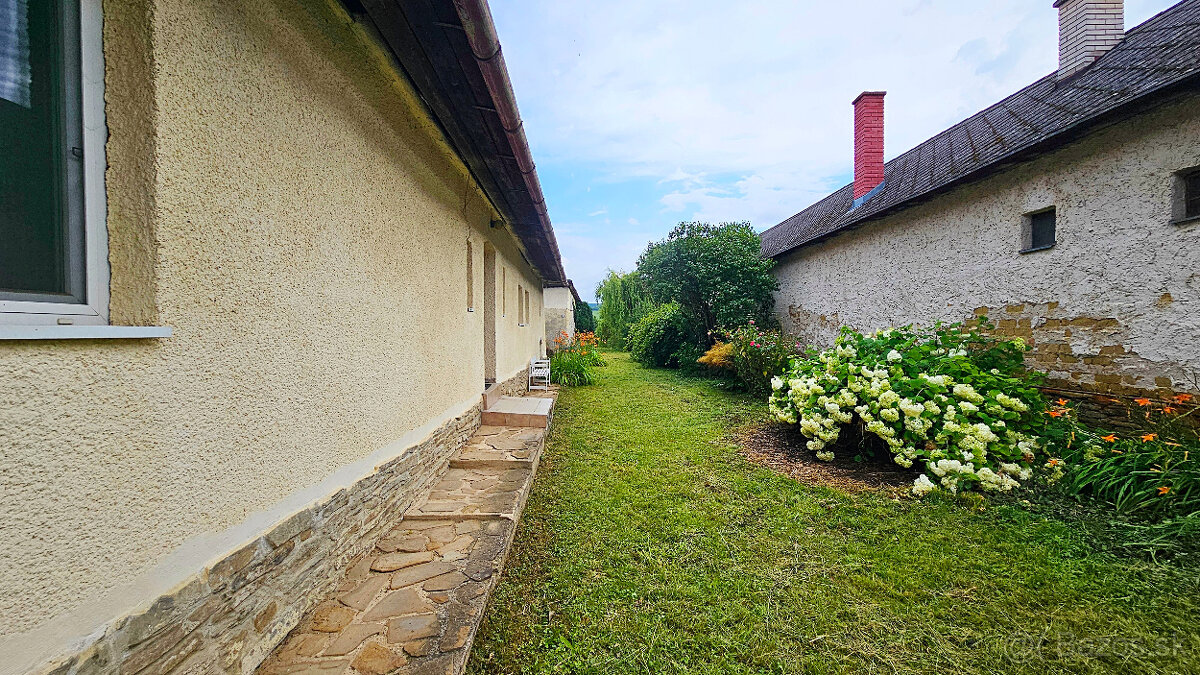 Rodinný dom v obci Chmiňany, s veľkou záhradou na predaj - 4