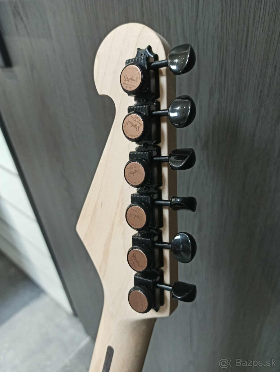 Elektrická gitara Stratocaster - 4