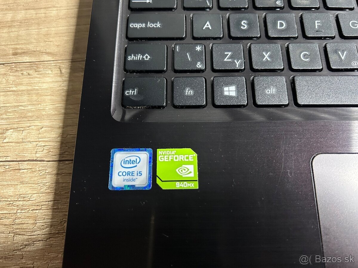 Herný Asus F556uq s 15,6"Fhd,Intel i5,8gb ram,SSD,940mx - 4