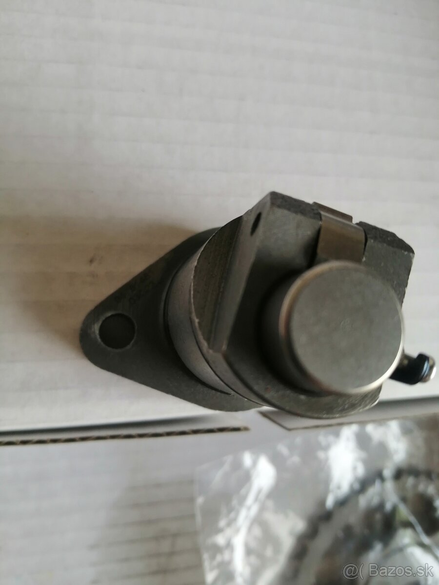 Toyota Avensis, Corolla 1. 6, 1.8benzin - 4