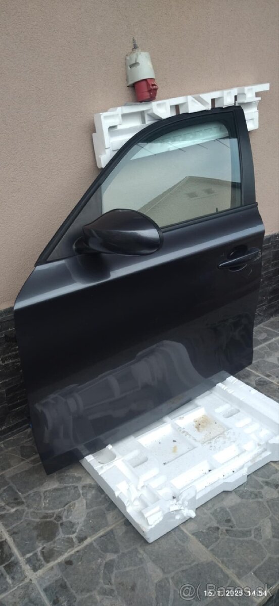 Predám Predné Ĺavé Dvere BMW E87 - 4