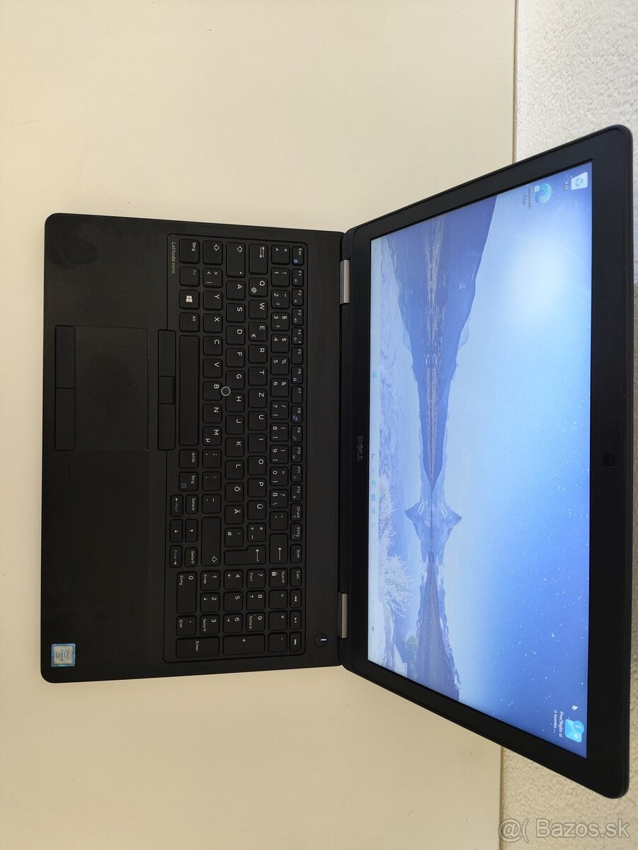 Dell Latitude 5570 | Intel Core i5 • 16 GB RAM • 256 GB SSD - 4