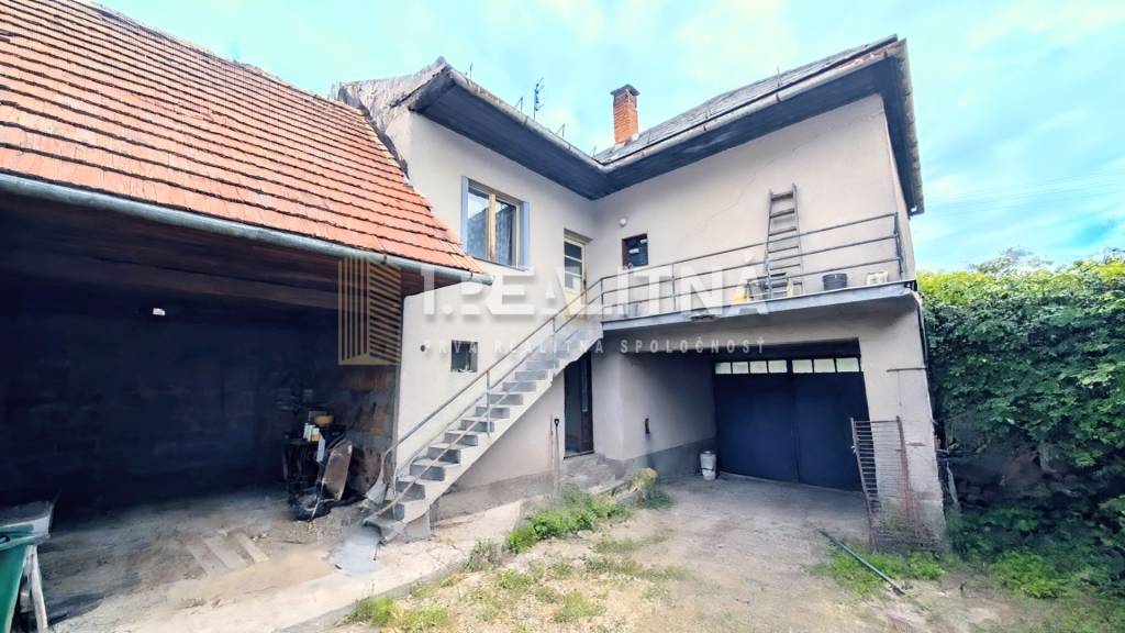 RODINNÝ DOM NA REKONŠTRUKCIU PODĽA VLASTNÝCH PREDSTÁV, PONI - 4