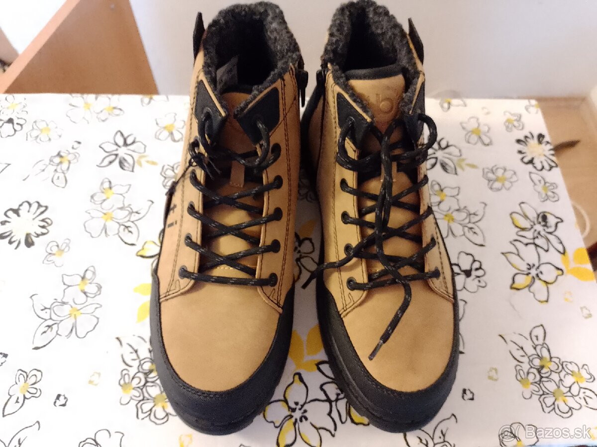 Predám lacno čisto nové topánky na zimu Bugatti - 4