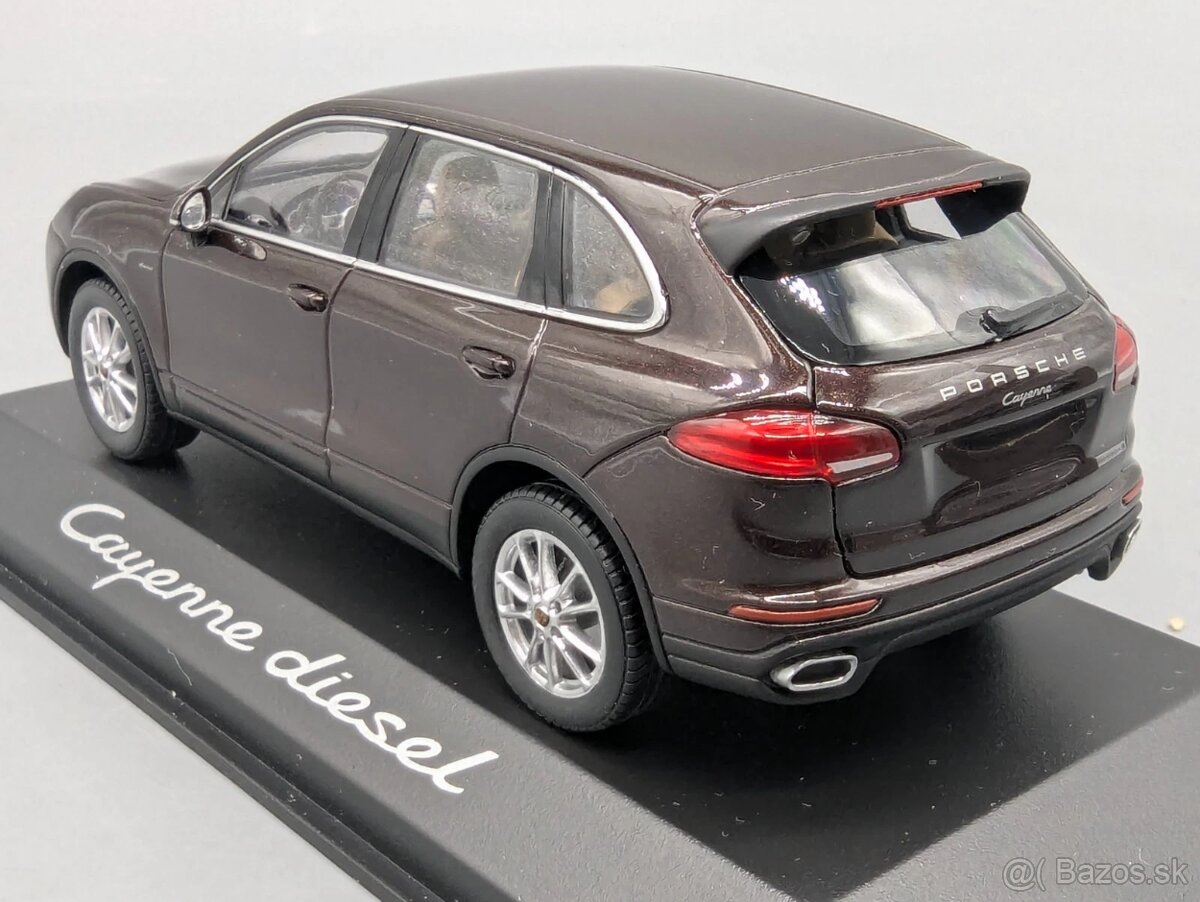 1:43 Minichamps Porsche Cayenne Diesel - 4