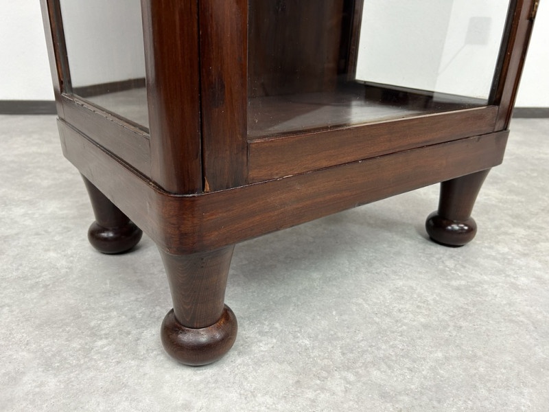 úzka art deco vitrína 62cm - 4