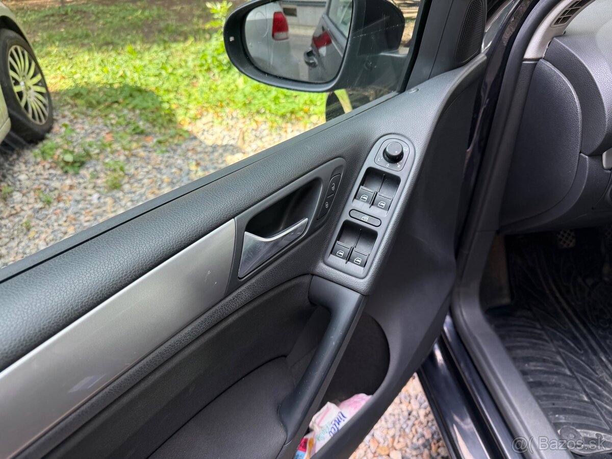 Predám Wolkswagen Golf - 4