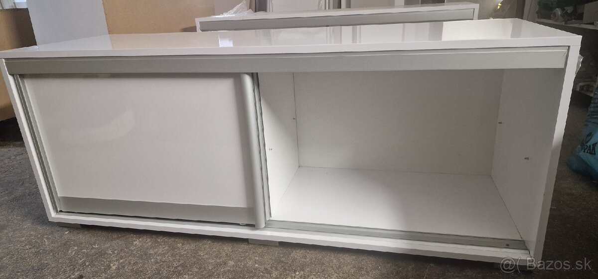 Skrinky s posuvnými dverami. - 4