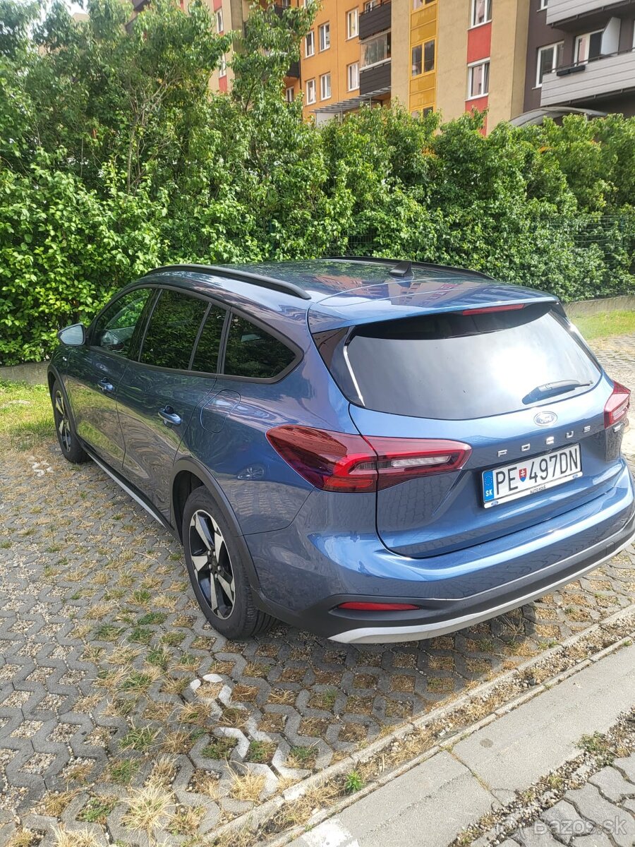 Ford Focus Kombi 1.0 EcoBoost mHEV Active A/T - 4