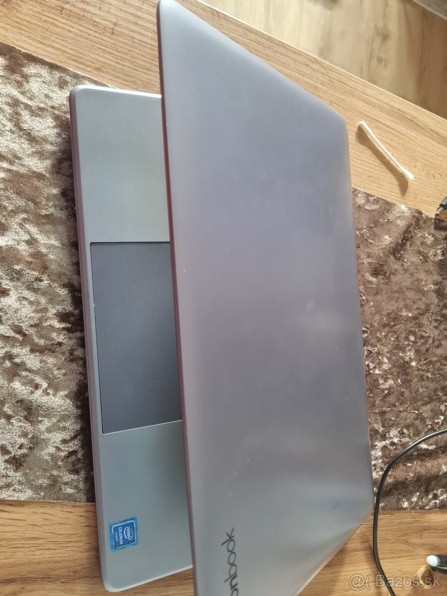 Umax VisionBook 14Wr Plus - 4