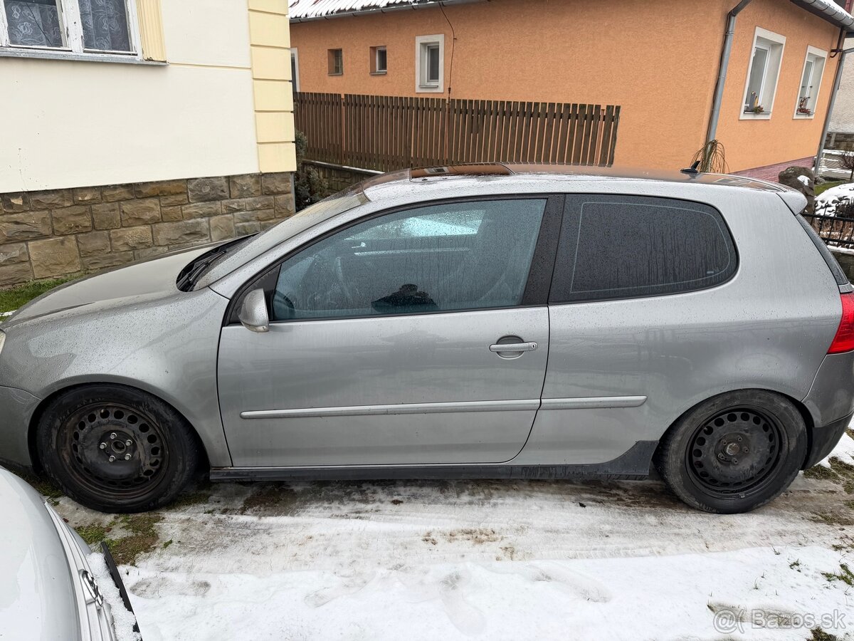Golf 5 GTi (na opravu) - 4