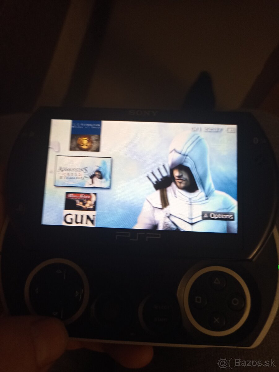 PSP go - 4