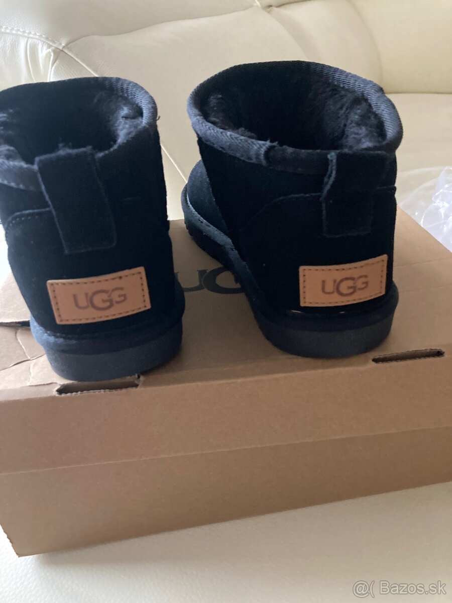 UGG nove - 4