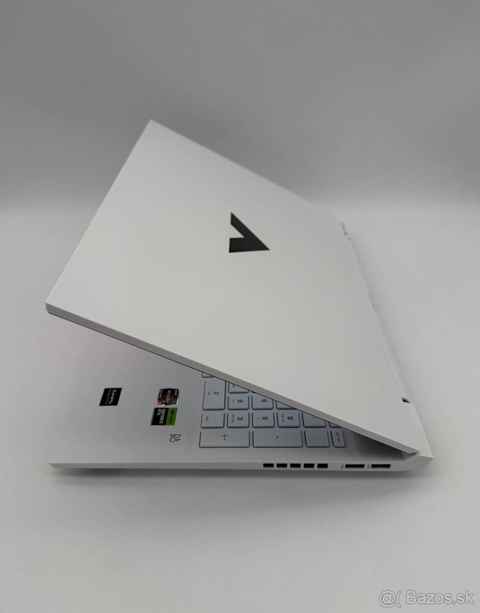 HP Victus 16-e0070nc Ceramic White + ZÁRUKA / RTX 3060 - 4
