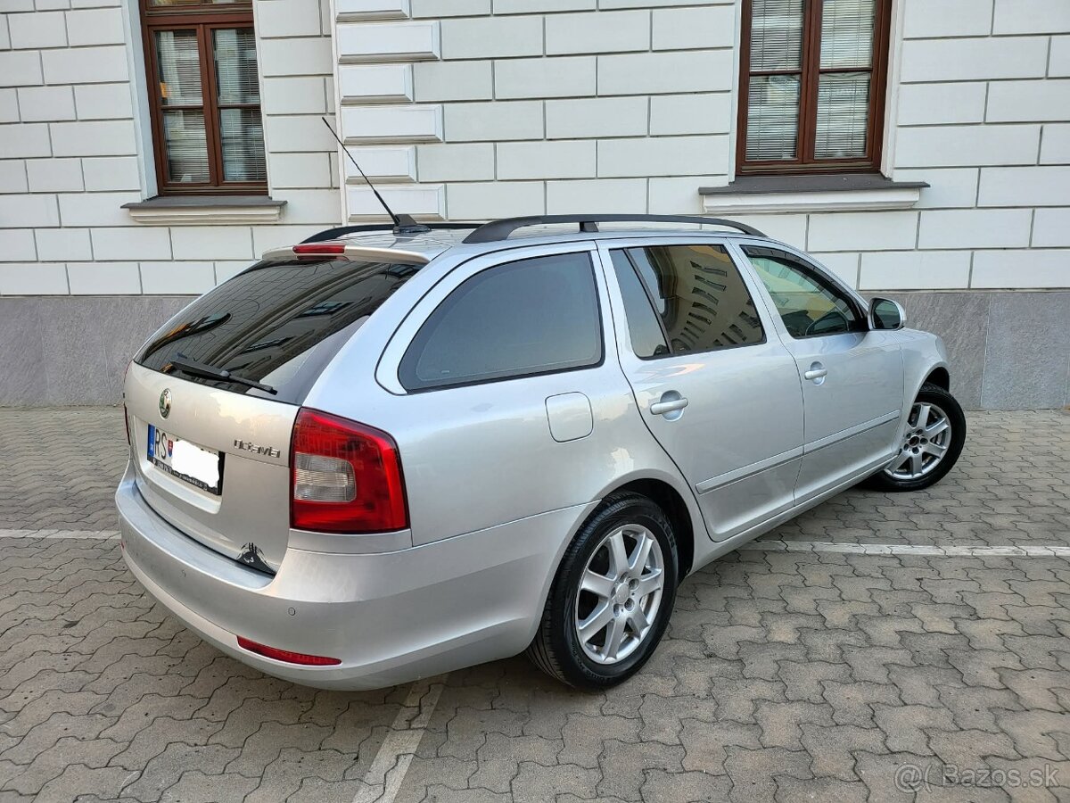 Predám Škoda Octavia Facelift 2.0 tdi Elegance - 4