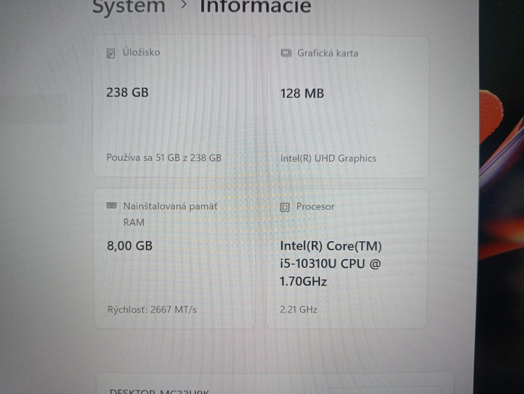 predám Dell Latitude 5410 , Intel i5 . 8gb ram , Win 11 - 4
