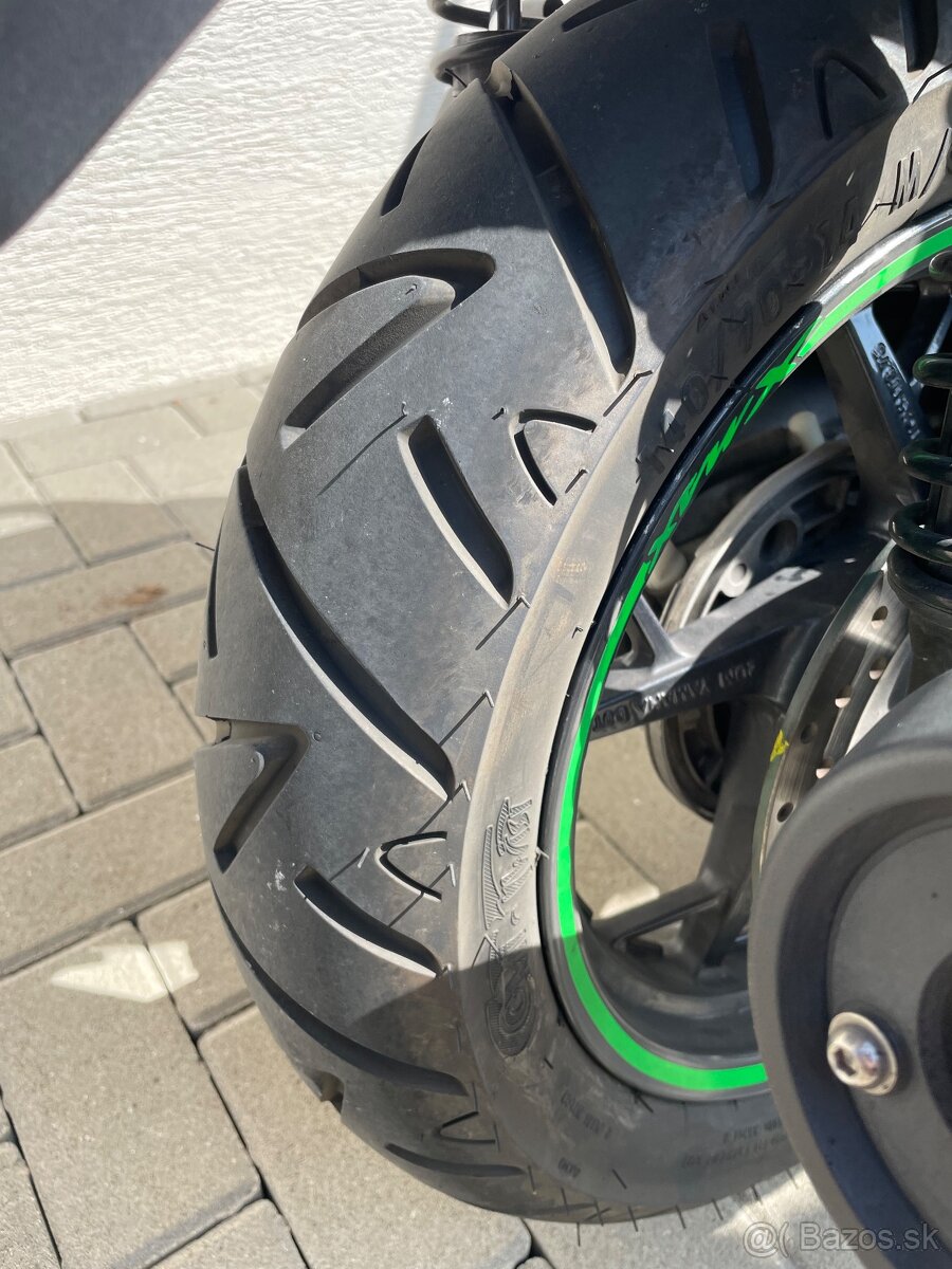 Yamaha x max - 4