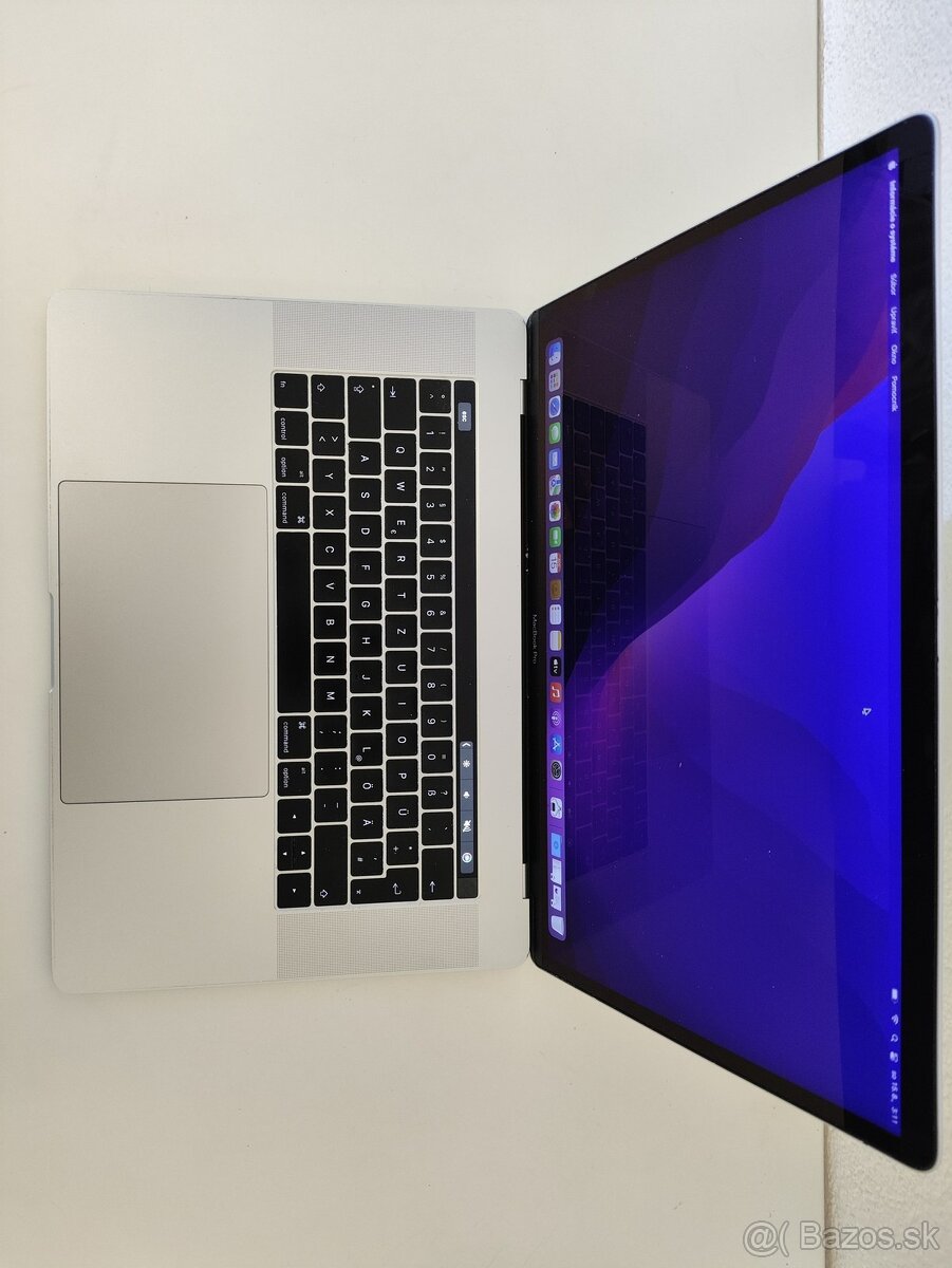 MacBook Pro 15" (2016) | Intel Core i7 • 16 GB RAM • 256 GB - 4
