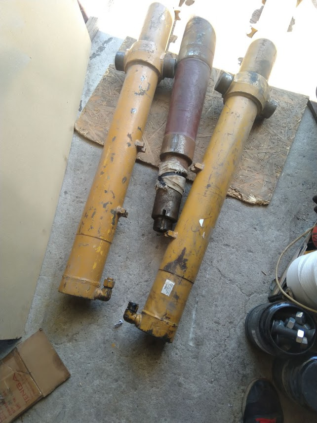 Hydrovalec radlice buldozer B-10 - 4