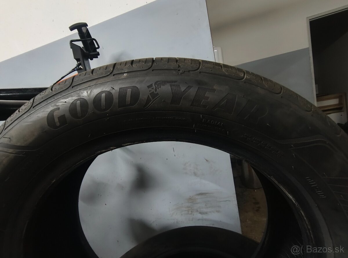 195/60R18 - 4