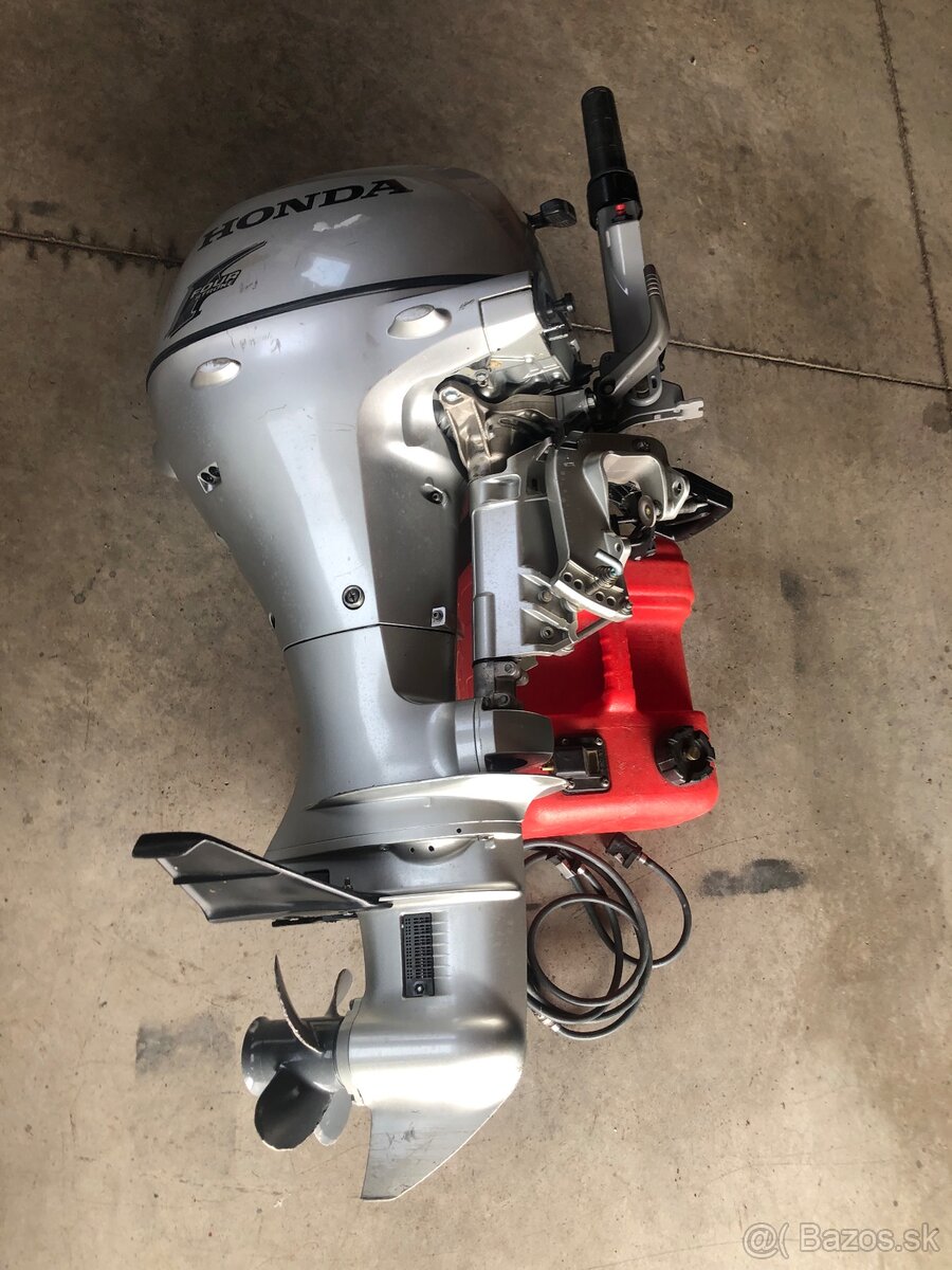 Lodný motor Honda - 4