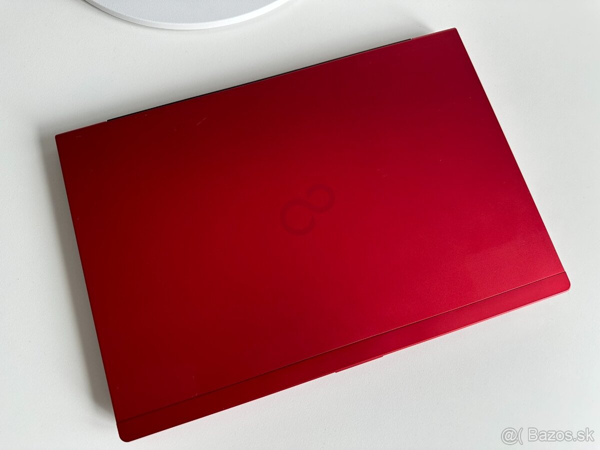 Fujitsu LifeBook U938 červený ultrabook - 4