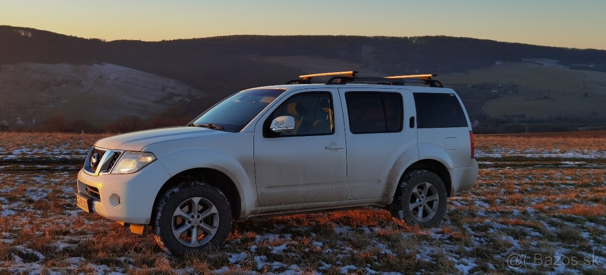 Nissan Pathfnder R51 - 4