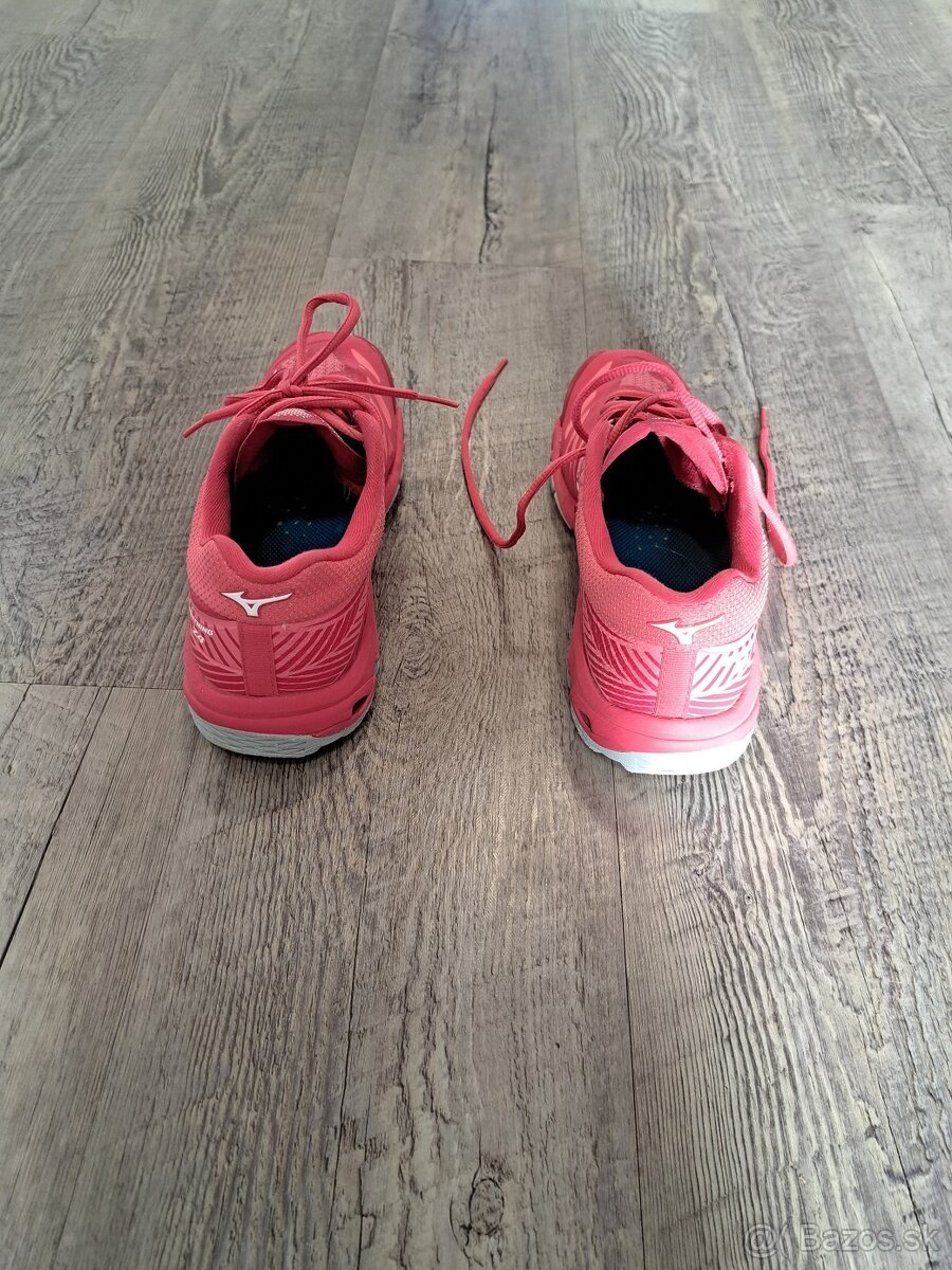 Halové tenisky pre dievča. - 4