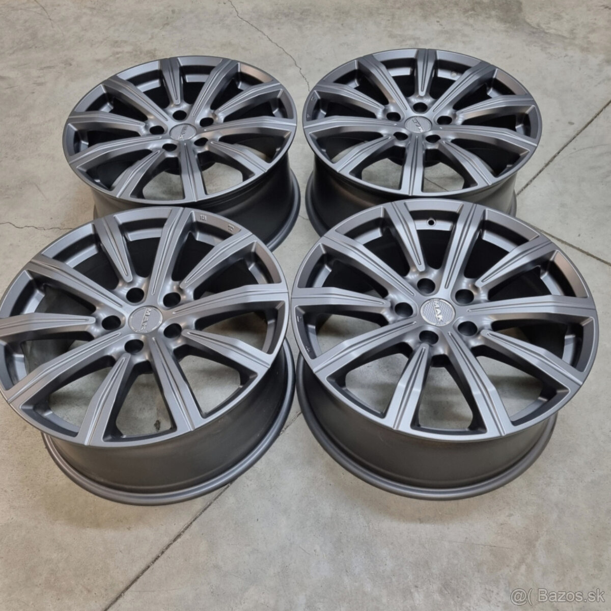 Hliníkové disky 5x120 R19 ET35 - 4