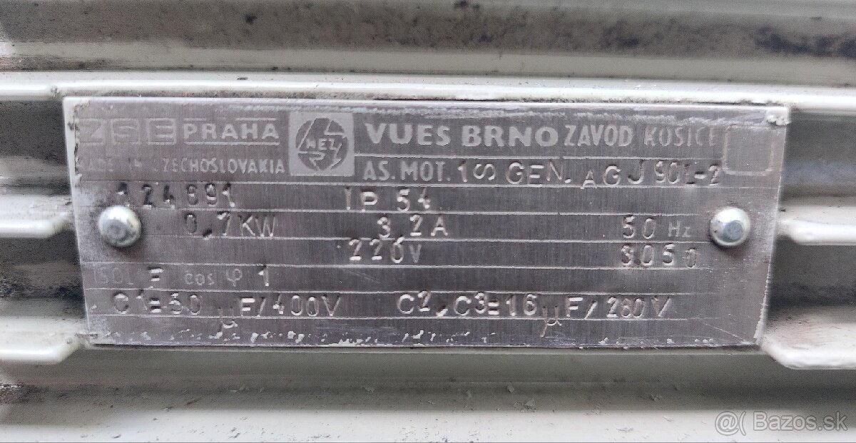 Generátor 220V 700W - 4