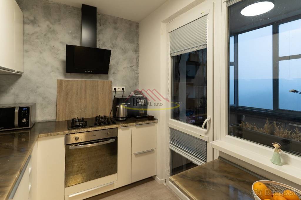 2 izbový byt s loggiou na Veternicovej ulici, kompletná reko - 4