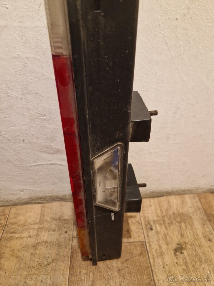 Svetlo Renault Magnum - 4