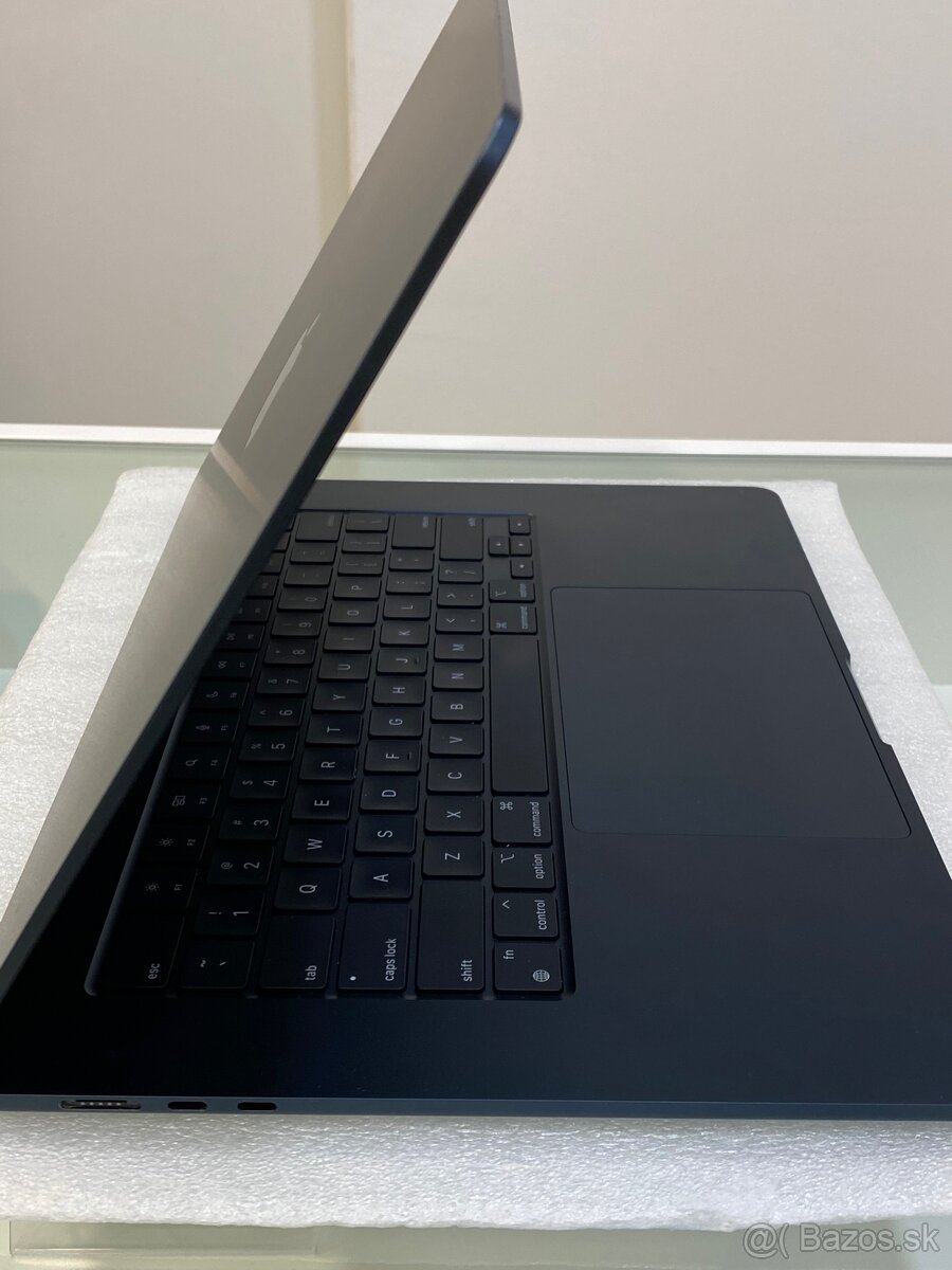 ZÁRUKA | Macbook Air 15 M3 - 4