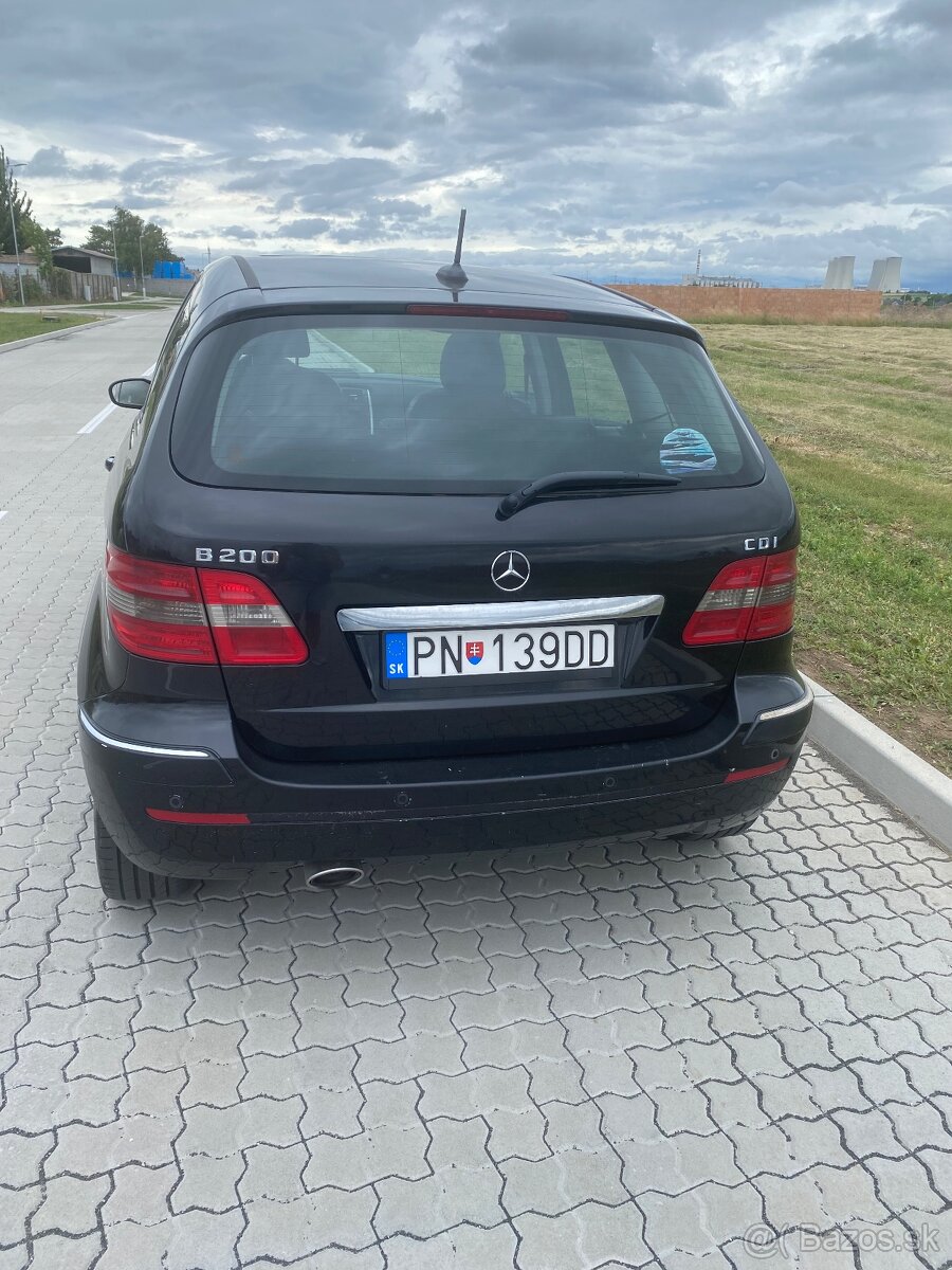 Mercedes Benz B200 CDI - 4