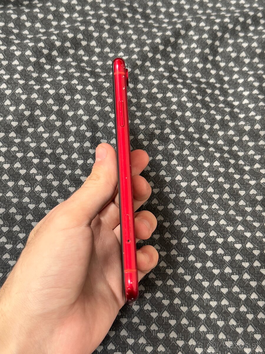 Apple iPhone XR 64GB Red - 4