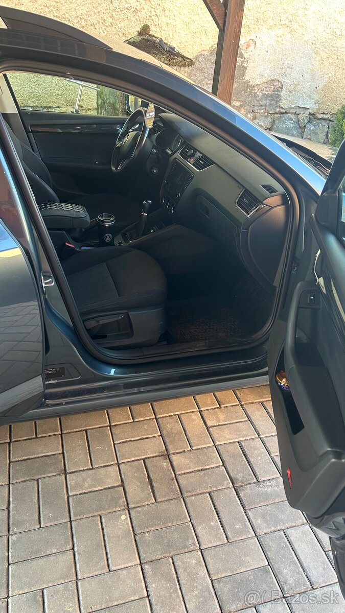 Škoda octavia 1.6tdi kombi - 4