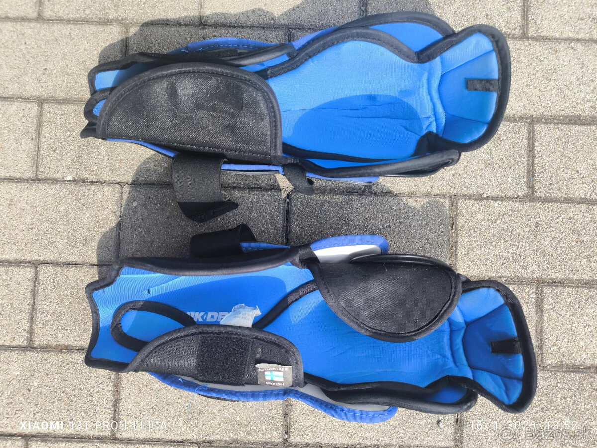 Hokejová výstroj - 4